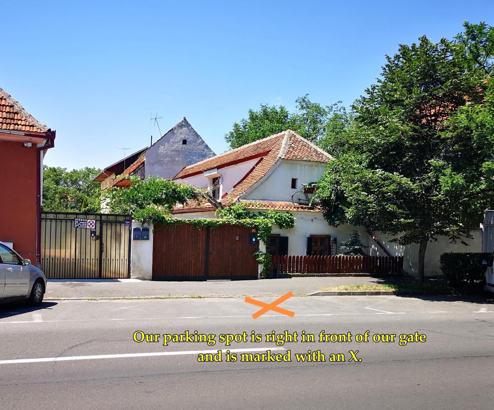Bike House - 250-Year-Old Restored House In A Quiet Area 브라쇼브 외부 사진