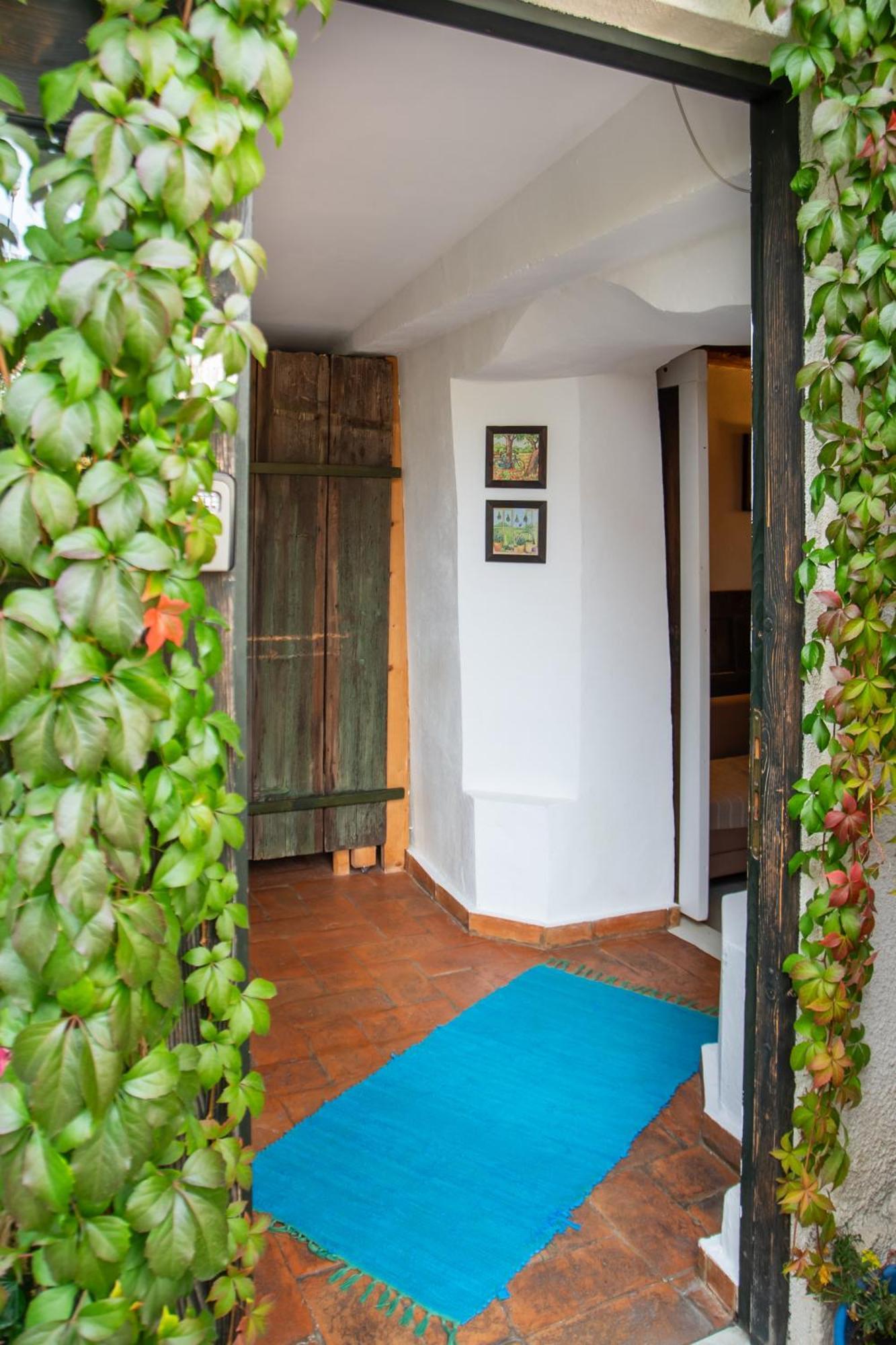 Bike House - 250-Year-Old Restored House In A Quiet Area 브라쇼브 외부 사진