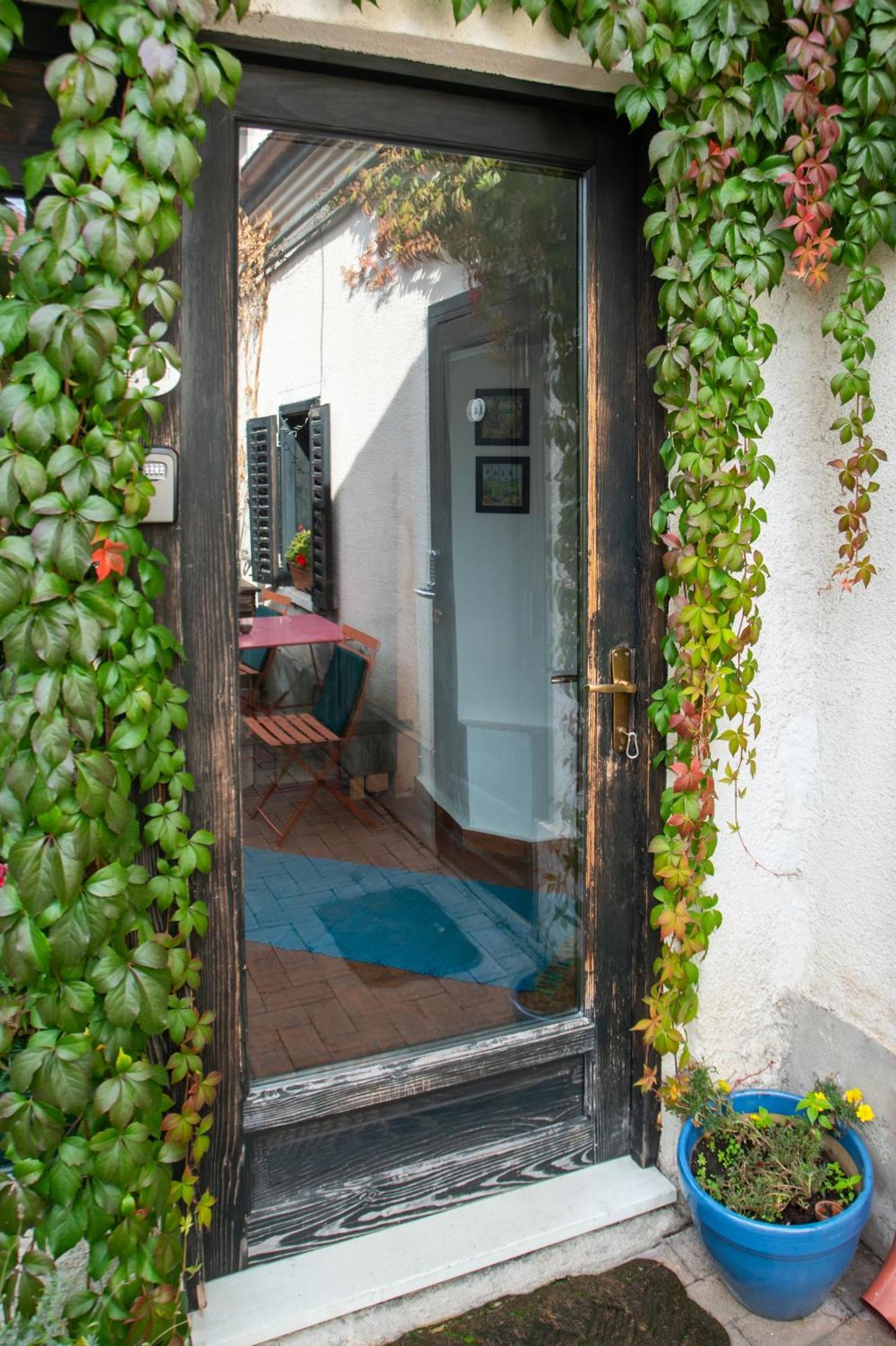 Bike House - 250-Year-Old Restored House In A Quiet Area 브라쇼브 외부 사진