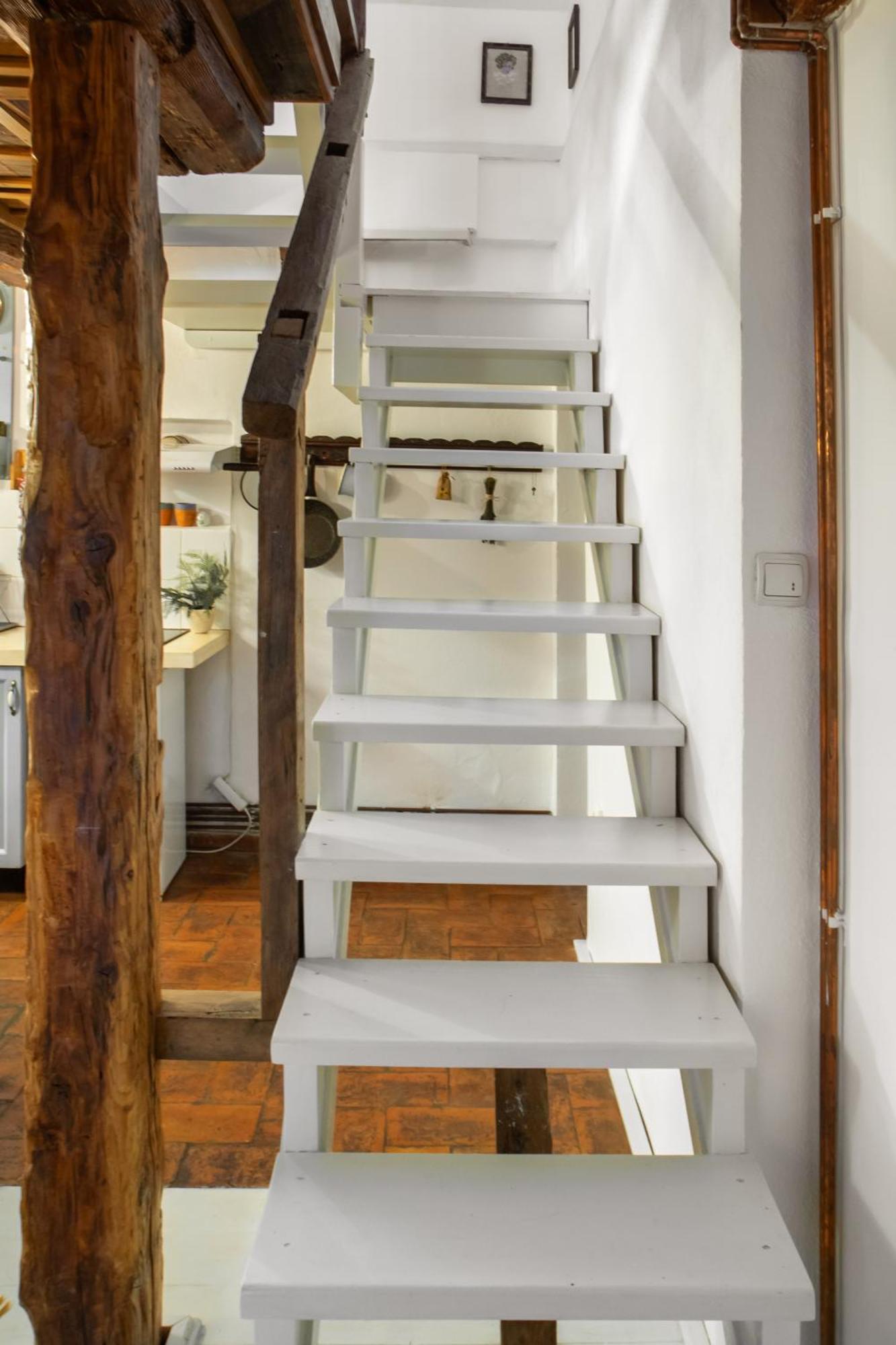 Bike House - 250-Year-Old Restored House In A Quiet Area 브라쇼브 외부 사진