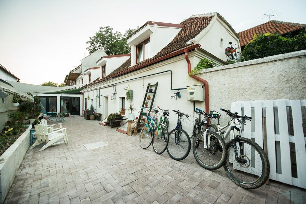 Bike House - 250-Year-Old Restored House In A Quiet Area 브라쇼브 외부 사진
