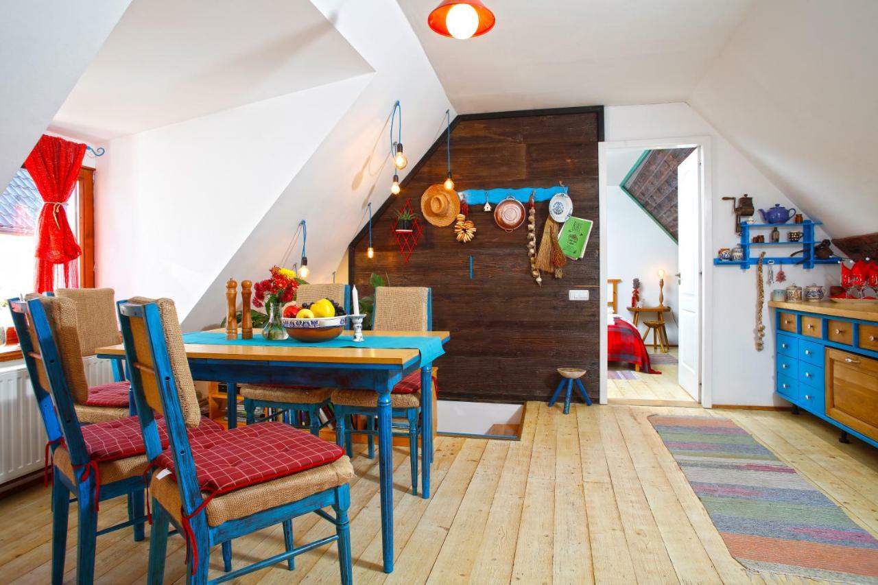 Bike House - 250-Year-Old Restored House In A Quiet Area 브라쇼브 외부 사진